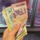 Isplata novčane naknade počinje danas: Šta treba da znate o uplati na račune