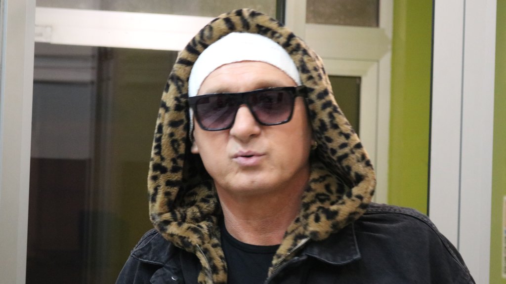 IZNENADILA GA PORODIČNA SREĆA U POZNIM GODINAMA: Miki Mećava postao otac ćerke, kolega Era Ojdanić prvi čestitao (FOTO)
