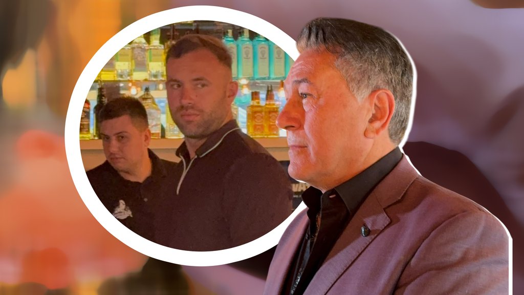 PODRŠKA KOJA SE RETKO VIĐA NA JAVNOJ SCENI: Sin Halida Muslimovića pojavio se na konferenciji i privukao pažnju detaljem (FOTO/VIDEO)