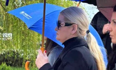 SANJA ĐORĐEVIĆ OTVORENO O KOMENTARIMA NA IZGLED: Pevačica objasnila zašto se pojavila otečena, reagovala na prozivke (FOTO) – komentari na izgled Sanje Đorđević