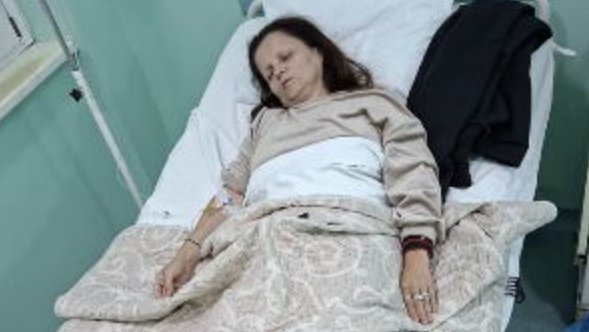 TEŽAK PERIOD ZA MALU CANU: Pevačica operisana nakon naglog pogoršanja zdravlja, javila se iz bolnice (FOTO) – Mala Cana operisana