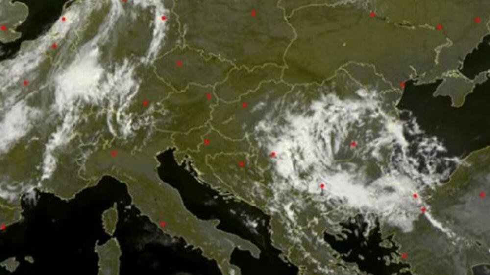 Ciklon bomba stiže u Evropu: Vetrovi do 150 km/h prete britanskoj i francuskoj obali
