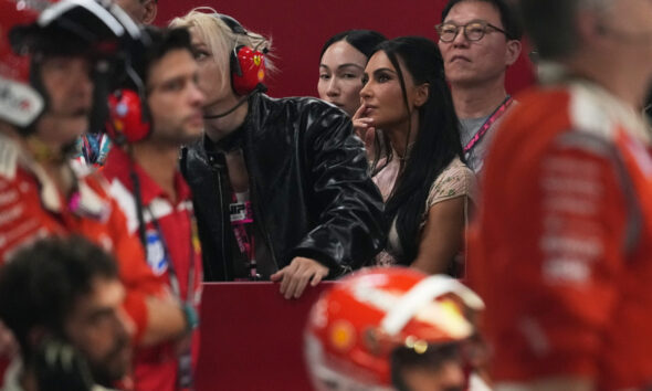 Kim Kardashian očarala vintage haljinom na glamuroznoj proslavi – Kim Kardashian moda