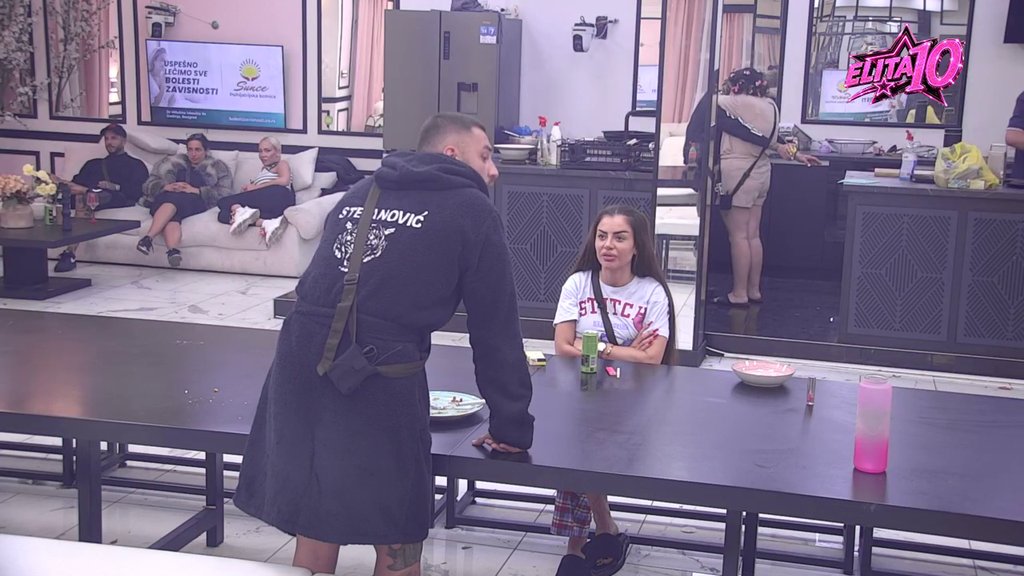 NE STIŠAVA SE SUKOB SANJE I MARKA: Nastavljaju da razmenjuju teške optužbe nakon emisije 'Pitanja gledalaca' (VIDEO) – sukob Sanje Grujić i Marka Stefanovića