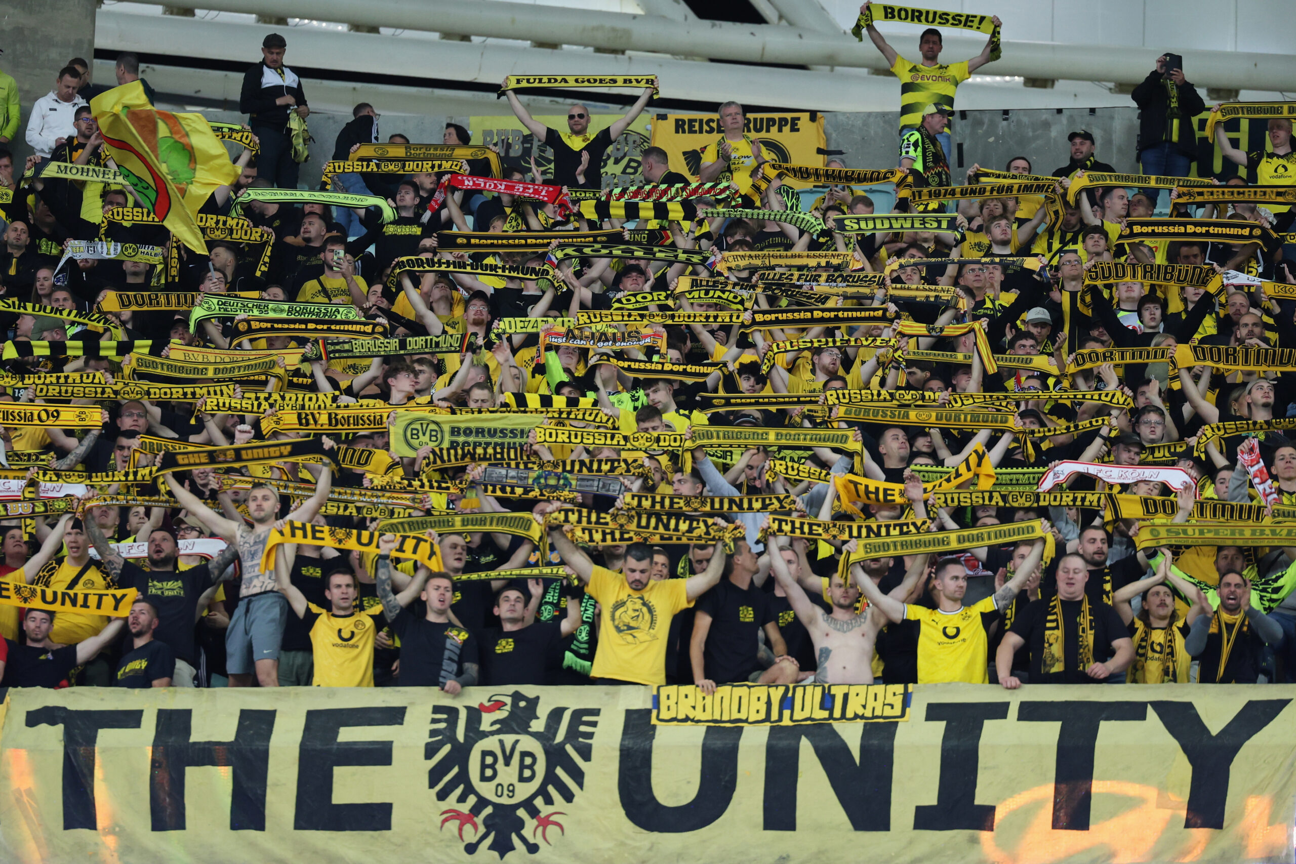 Borussia Dortmund nagrađuje navijače koji odlože telefon tokom meča: Nova FanModus inicijativa – Borussia Dortmund Bundesliga FanModus