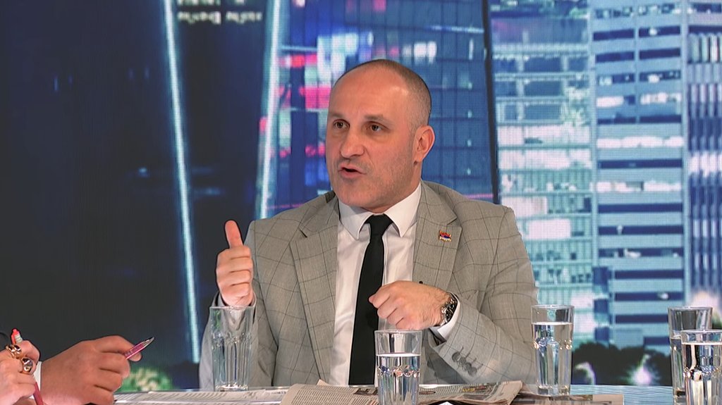Savet za monitoring navodi da Rajfajzen banka krši izbornu tišinu objavom reklame – izborna tišina Rajfajzen banka