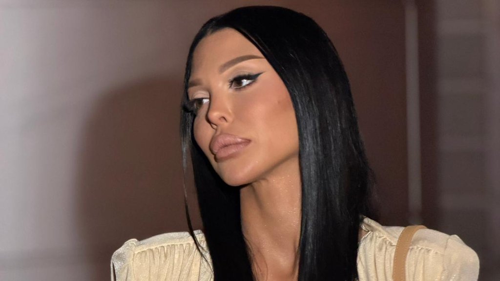 GODINAMA U CENTRU PAŽNJE, ALI OVO JE MNOGE IZNENADILO: Prava cifra i detalji estetskih zahvata Maje Marinković (FOTO) – estetske korekcije Maje Marinković