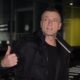 KAKO DANAS IZGLEDA BATA ZDRAVKOVIĆ: Pevač viđen na aerodromu posle duže pauze (FOTO) – Bata Zdravković na aerodromu