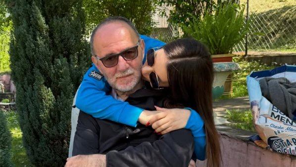 EMOTIVNI TRENUTAK KOJI JE RASPLAKAO MREŽE: Mirna Košanin se oprostila od oca potresnim rečima (FOTO)