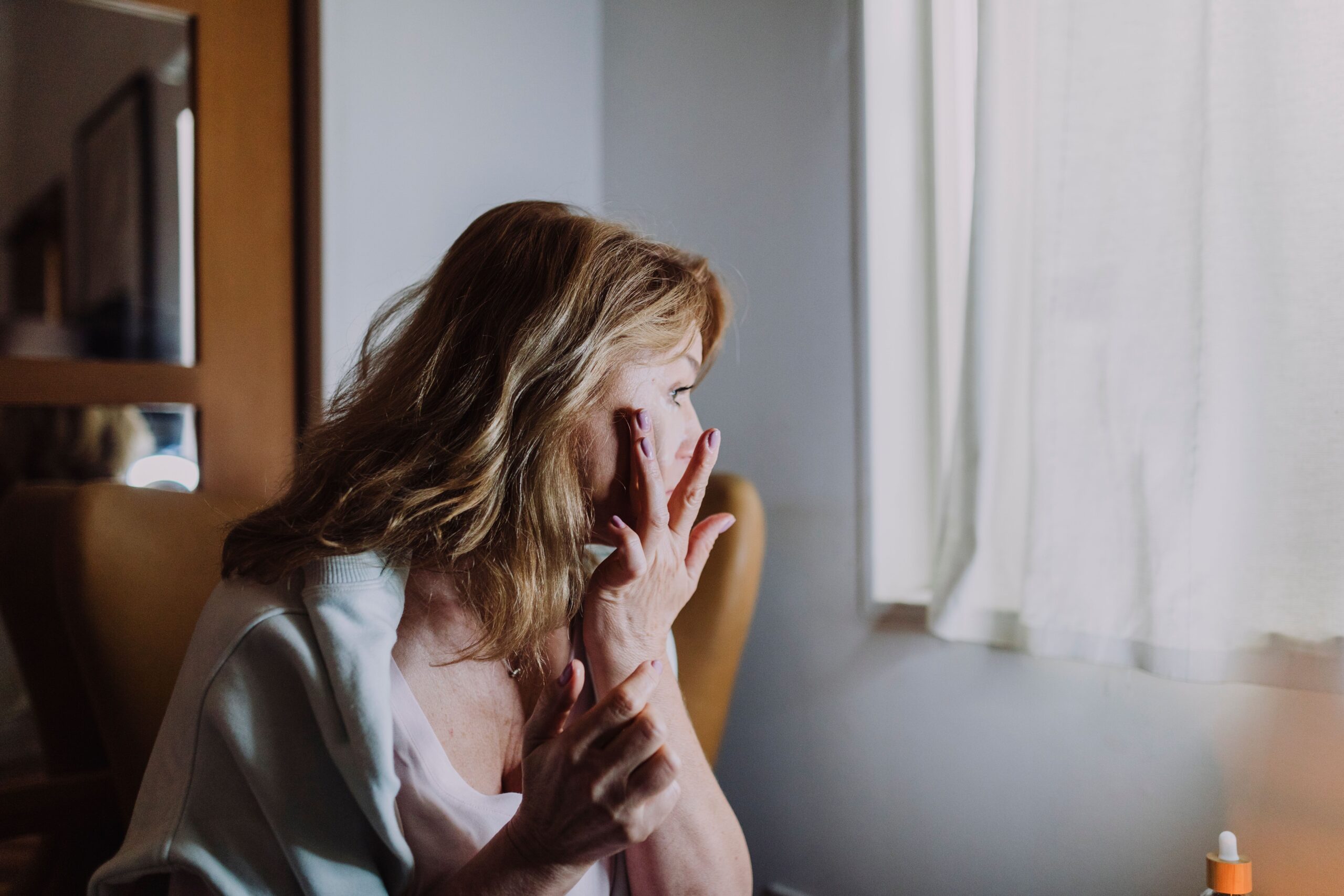 Pet ključnih promena na koži posle menopauze koje žene treba da znaju – menopauza koža žene