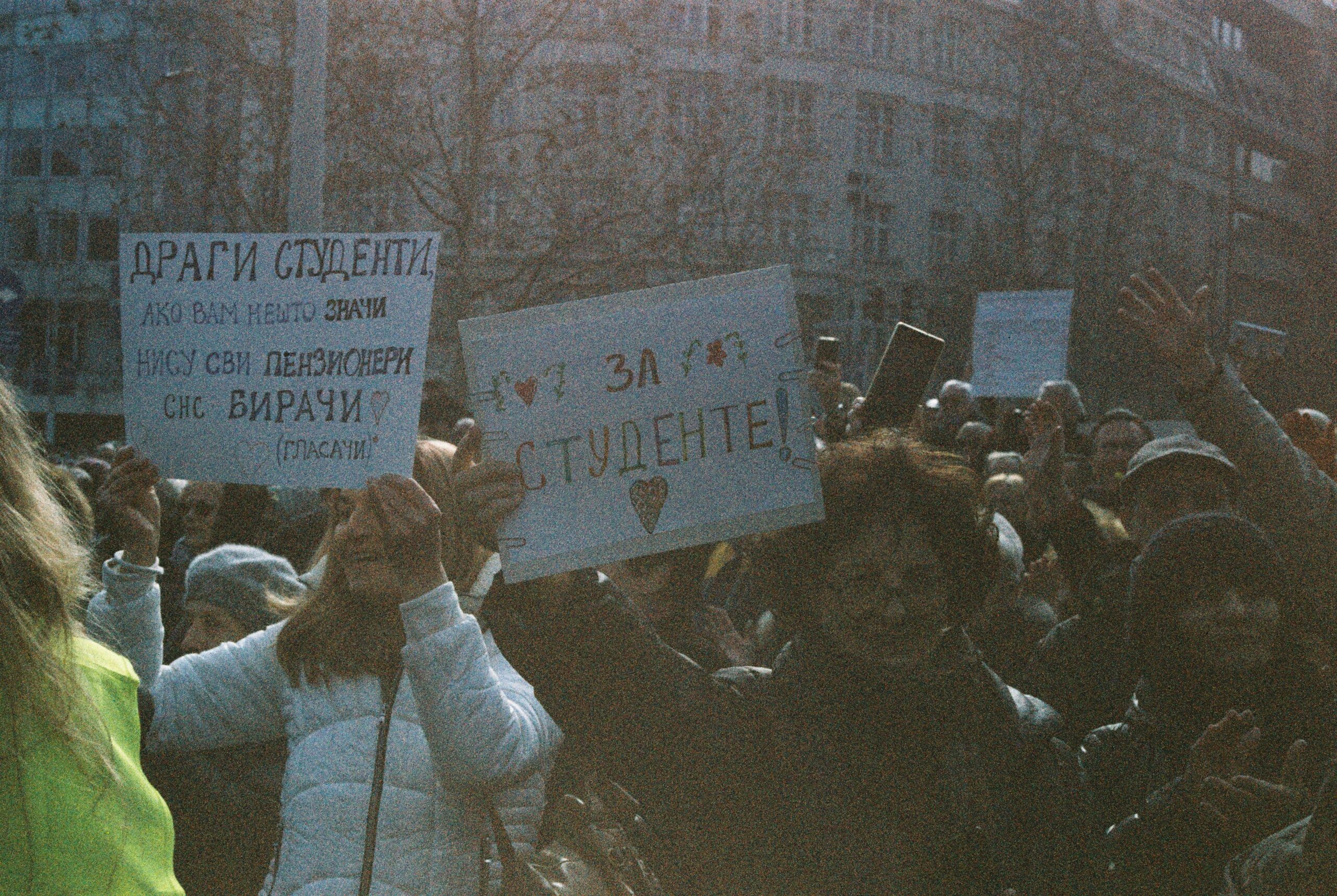 Studentski protesti u Srbiji privukli pažnju Evrope posle tragedije u Novom Sadu