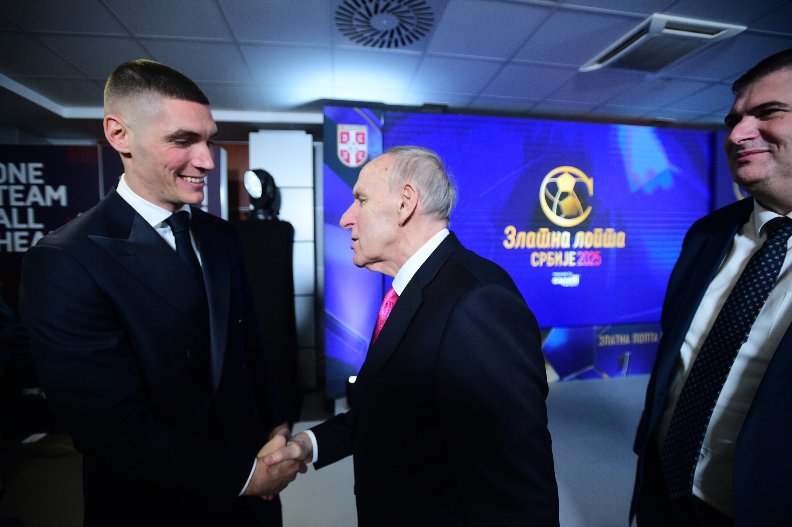 Klaus Augenthaler na dodeli Zlatne lopte: Bivši trener Partizana sa 38 godina mlađom partnerkom