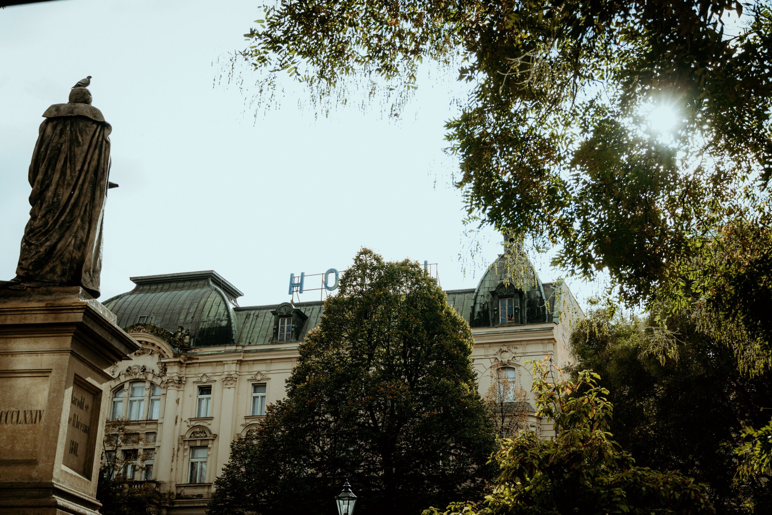 Vladan Ćosić nagrađen za roman na konkursu Službenog glasnika – Vladan Ćosić Hotel Evropa