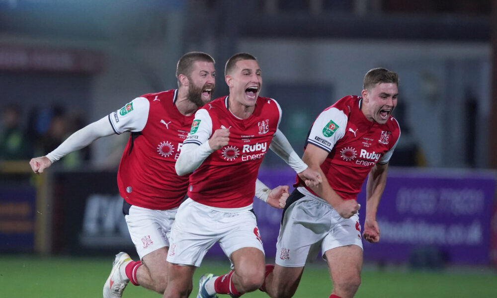 Flitvud Taun eliminisao Arsenal posle penala: Četvrtoligaš napravio ...