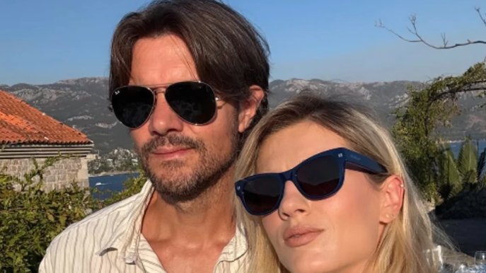 KAKO JE NEVENA BOŽOVIĆ PROMENILA ŽIVOT U BUDVI: Pevačica sa suprugom uživa u hotelskom luksuzu i porodičnoj harmoniji (FOTO) – Nevena Božović Budva