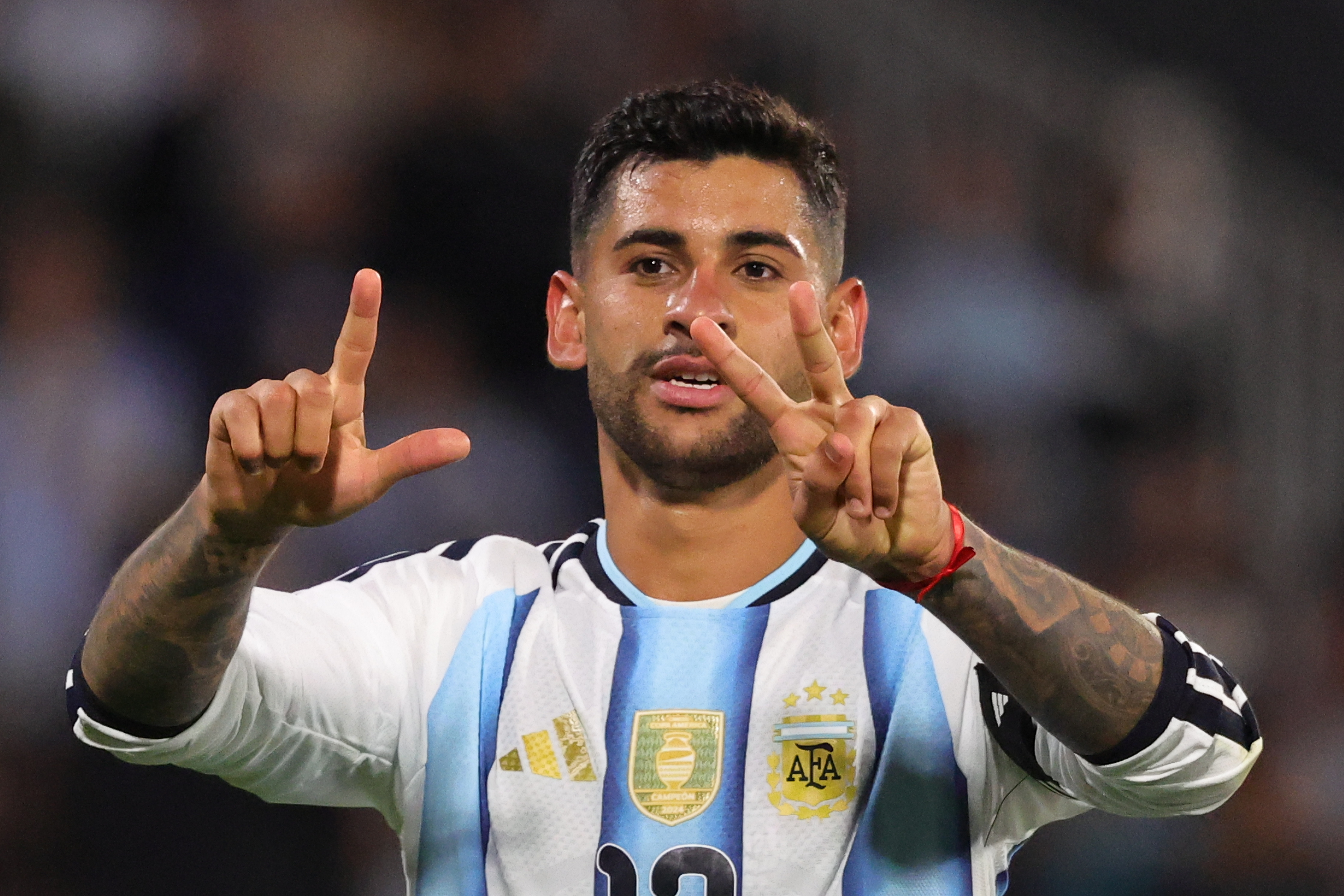 Kristijan Romero otkrio: Samo Hulijan Alvarez zaslužuje da nasledi Mesijevu desetku u Argentini – naslednik Lionela Mesija u Argentini