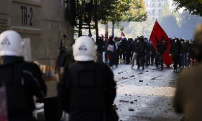 Studentski protesti u Tirani: Marš kroz grad uz poruke 'Rama, podnesi ostavku' – studenti u Tirani