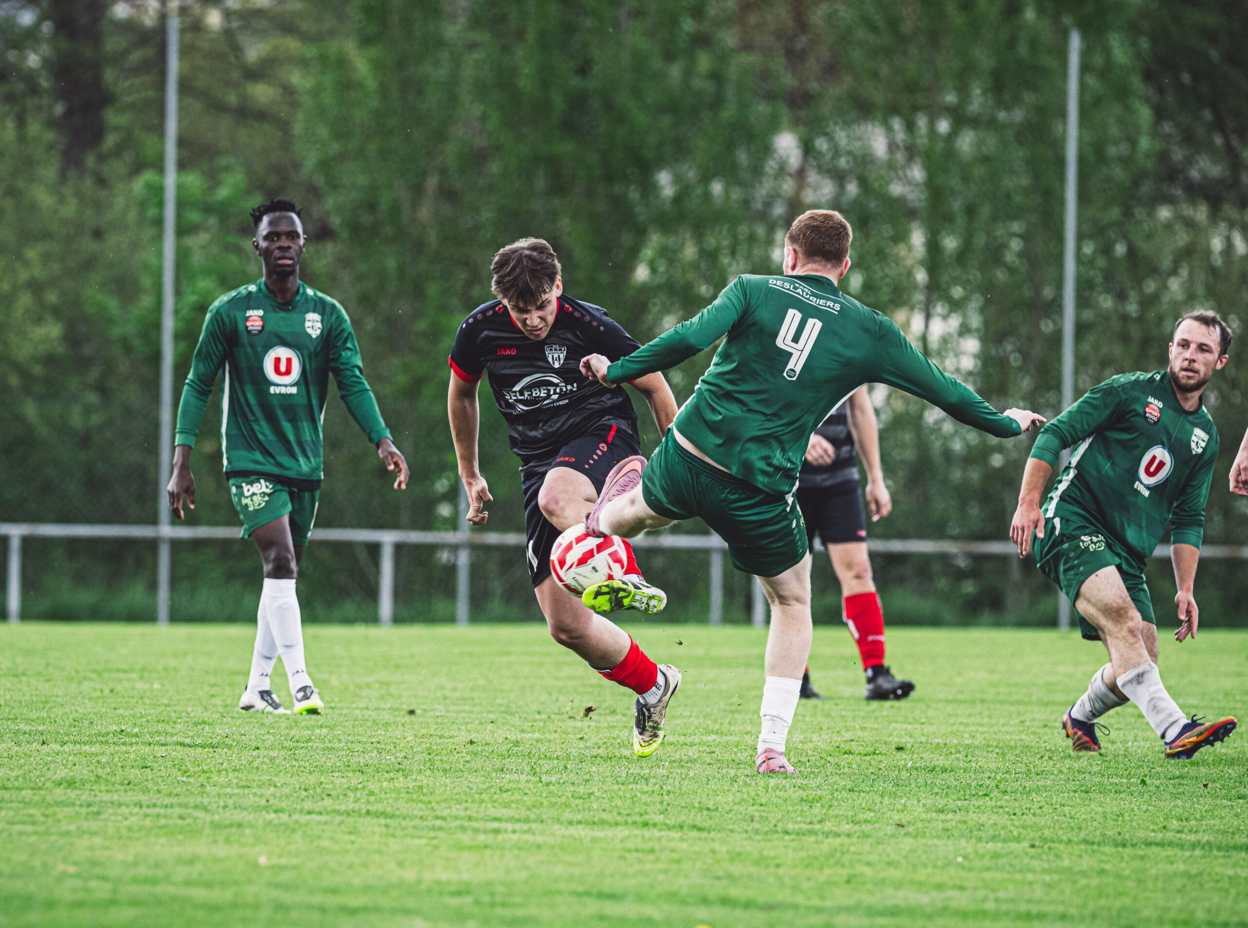 Voždovac poražen 3:1, Dikson iskoristio grešku golmana: Nesvakidašnja proslava na krovu stadiona – Kahim Dikson Voždovac gol