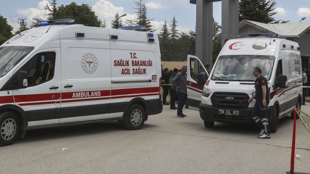 Srušila se poznata atrakcija u Turskoj: Stene zatrpale posetioce u Kapadokiji – odron stena u Kapadokiji