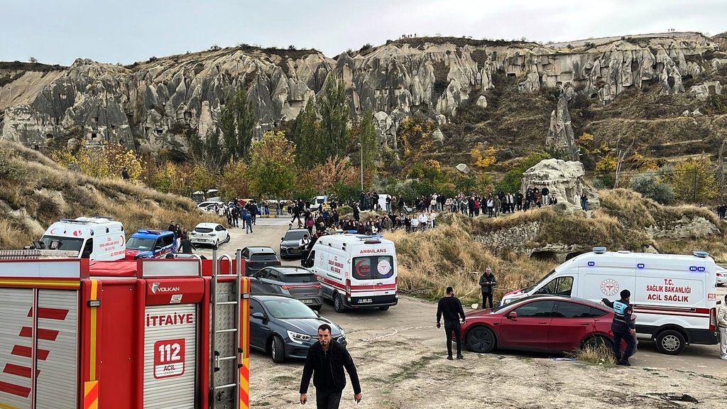 Urušavanje stenske formacije u Kapadokiji: Dve osobe izgubile život, jedna povređena – urušavanje u Kapadokiji