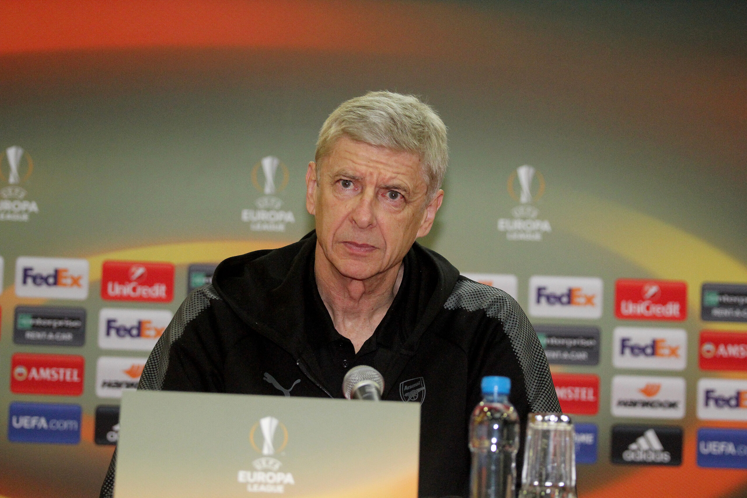 Arsene Venger sve bliži kandidaturi za predsednika FIFA: Neočekivani obrt u trci protiv Infantina