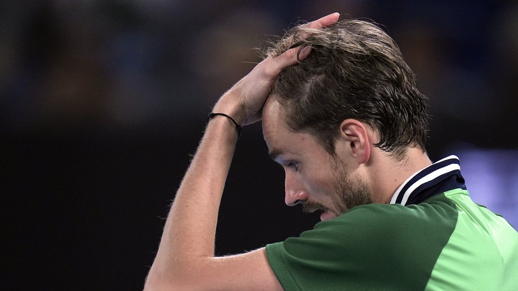 Prekid meča Danila Medvedeva zbog incidenta sa skupljačem loptica na ATP turniru – incident sa skupljačem loptica