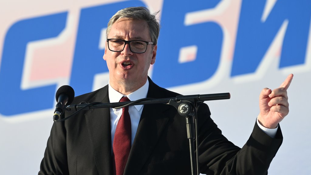 Aleksandar Vučić najavio nastavak borbe za Srbiju i promene u SNS – dolazak novih članova u SNS