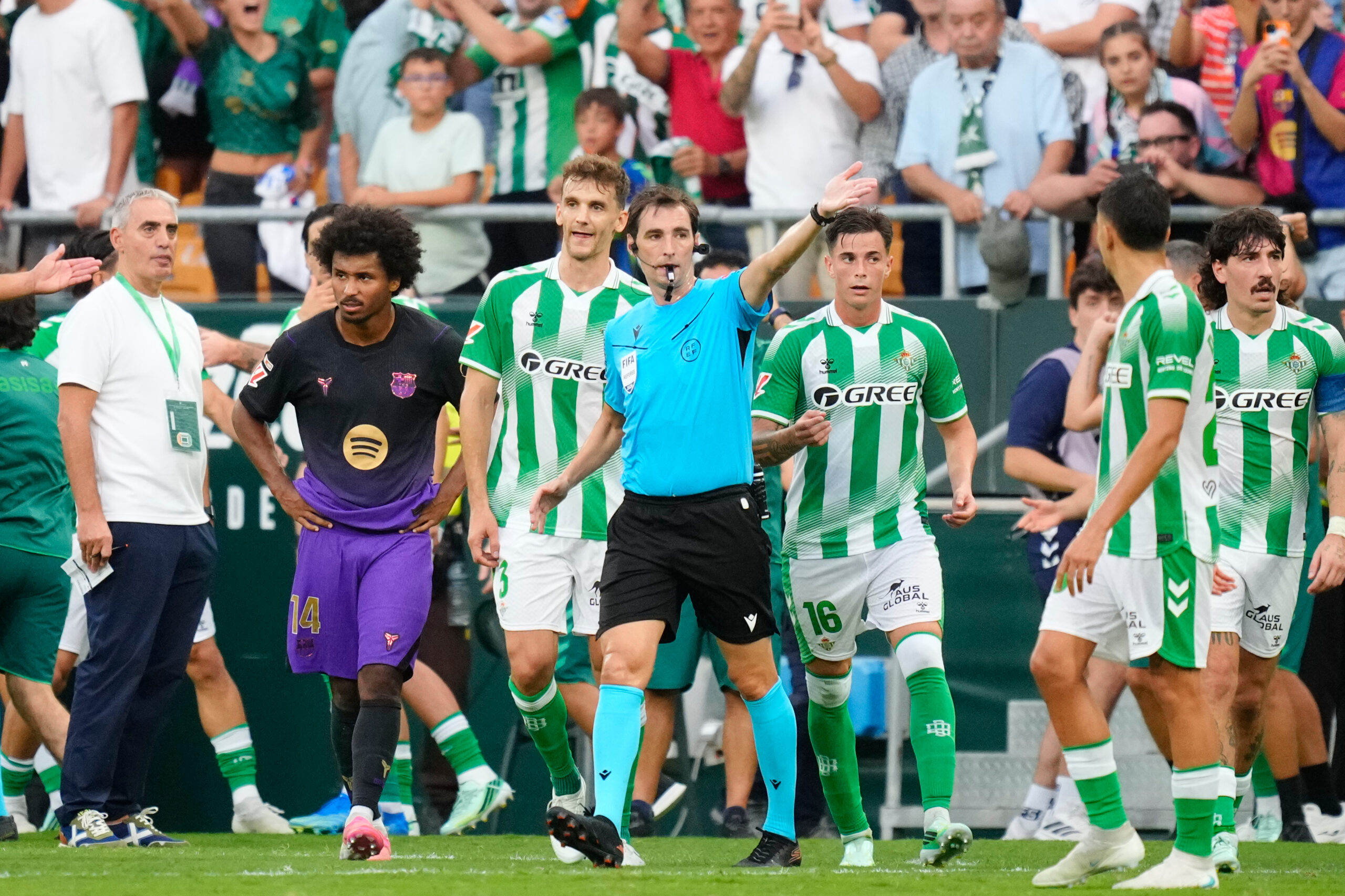 De Burgos: VAR presudio kod poništenih golova Levantea protiv Atletika – Ricardo de Burgos Levante Atletiko Madrid